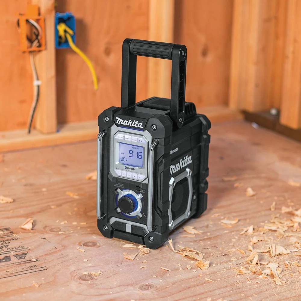 Makita XRM06B Bluetooth Cordless Job Site Radio, Black